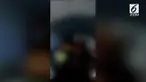 Sesosok mayat pria bersimbah darah ditemukan di dalam toilet SPBU di Depok. Diduga mayat pria itu adalah pelaku bunuh diri.