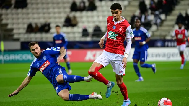 Hugo Ekitike Diincar MU