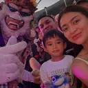Anak Nathalie Holscher Nonton Tari Kecak, Interaksi dengan Pemeran Hanoman Tuai Pujian