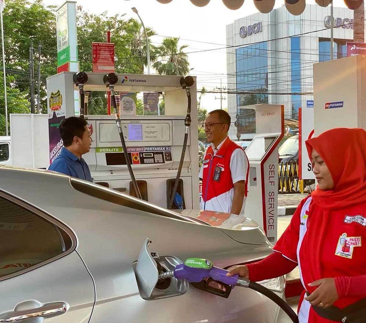 “Jika menggunakan BBM RON rendah, maka konsumsi bahan bakarnya tidak sampai 20 Km/liter, sehingga emisinya tidak green,” kata dia.