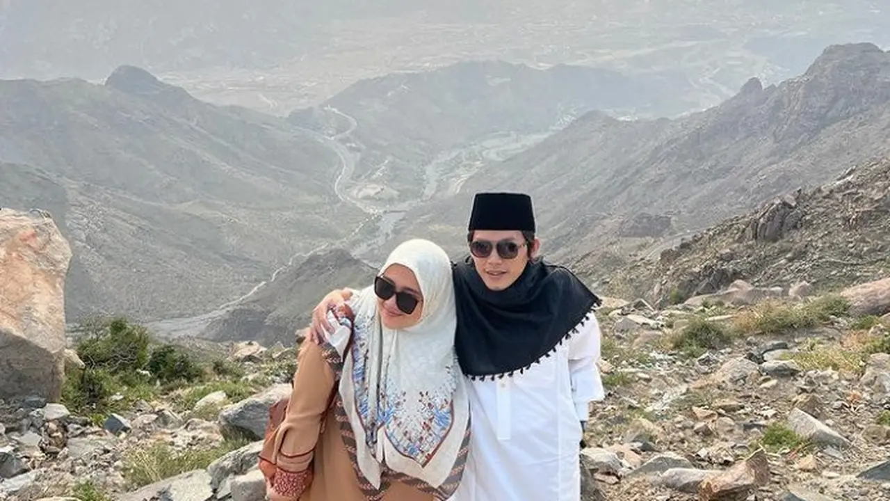 Potret Gus Iqdam dan istri (Sumber: Instagram/iqdammuhammad_)