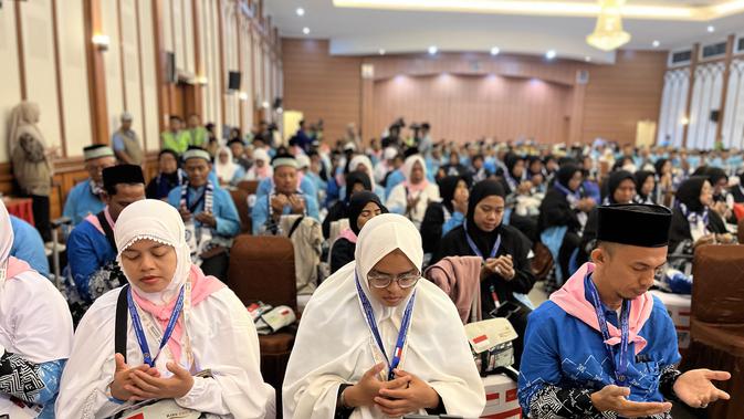 15.349 Jemaah Haji RI Terbang ke Arab Saudi, Layanan Haji Terintegrasi Permudah Proses Kedatangan