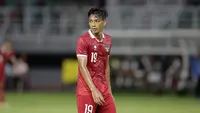 Pemain Timnas Indonesia U-20,&nbsp;Rabbani Tasnim Siddiq saat pertandingan Grup F Kualifikasi Piala Asia U-20 2023 melawan Timnas Timor Leste U-20 di Stadion Gelora Bung Tomo, Surabaya, Rabu (14/9/2022). (Bola.com/Ikhwan Yanuar)