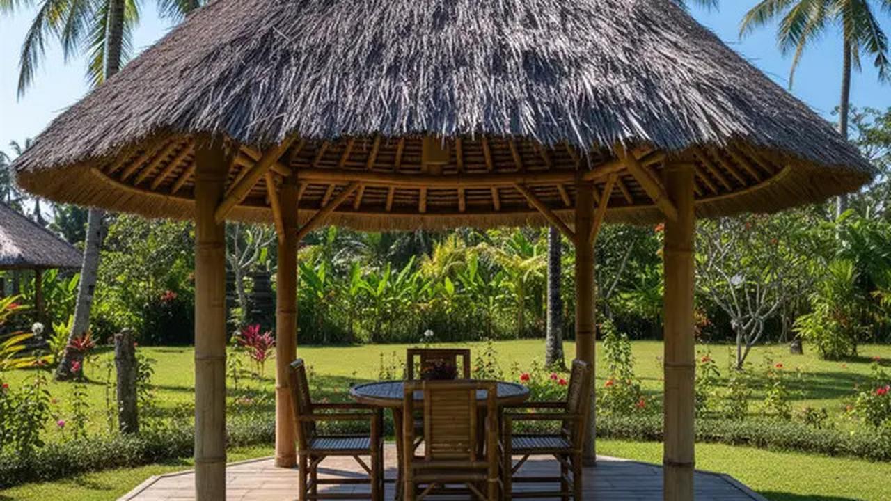 7 Desain Teras Rumah Tropis Bahan Bambu ala Vila Bali, Serasa Liburan Setiap Hari