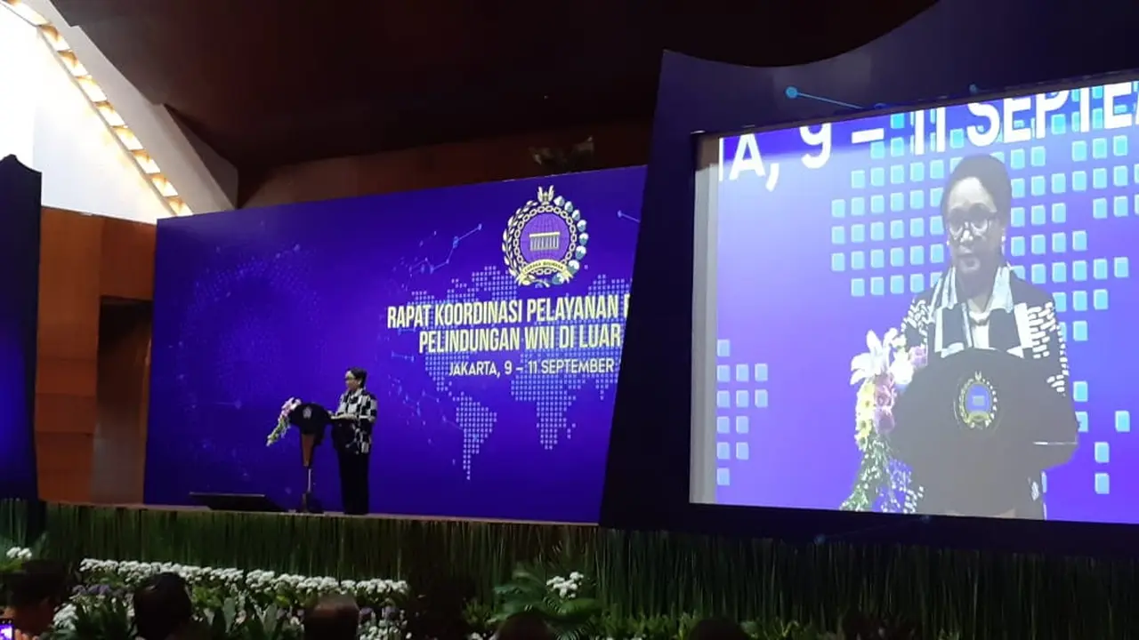 Menteri Luar Negeri RI Retno Marsudi saat membuka Rapat Koordinasi Pelayanan Publik dan Perlindungan WNI di Luar Negeri, di Jakarta, Senin 9 September 2019 (Rizki Akbar Hasan / Liputan6.com)