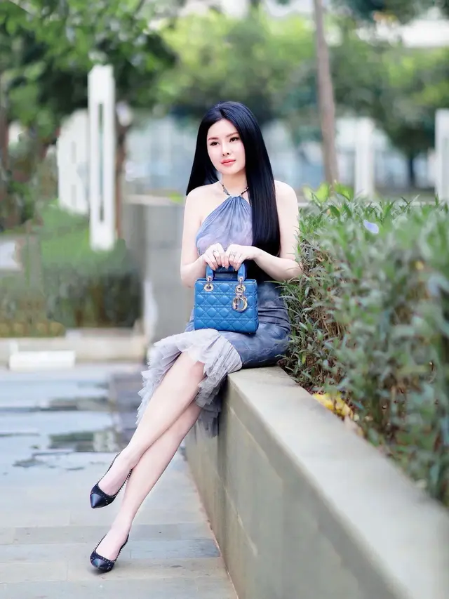 Selebgram Dewi Lin