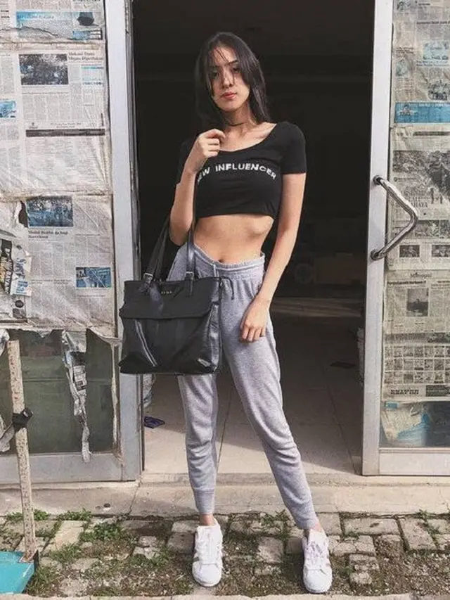 [Bintang] Anya Geraldine