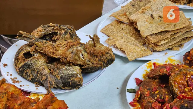 Sumber Protein di Rumah Makan Padang (Foto: Aditya Eka Prawira/Liputan6.com)