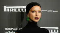 Irina Shayk Bikin Syok dengan Alis Di-bleaching, Nyaris Tak Dikenali