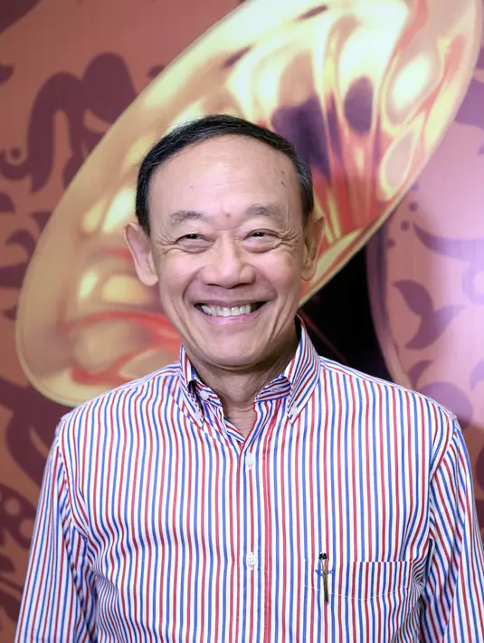 "Saya masih ingat, 20 tahun lalu saya bernyanyi bersama Titiek Puspa, saya ingat itu. Saya mau bertemu dengan Titiek Puspa lagi setelah pertemuan 20 tahun lalu," pungkas Jose Mari Chan. (Nurwahyunan/Bintang.com)