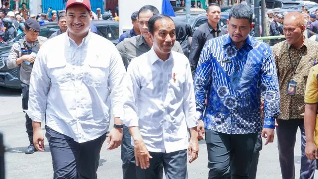 Jokowi.
