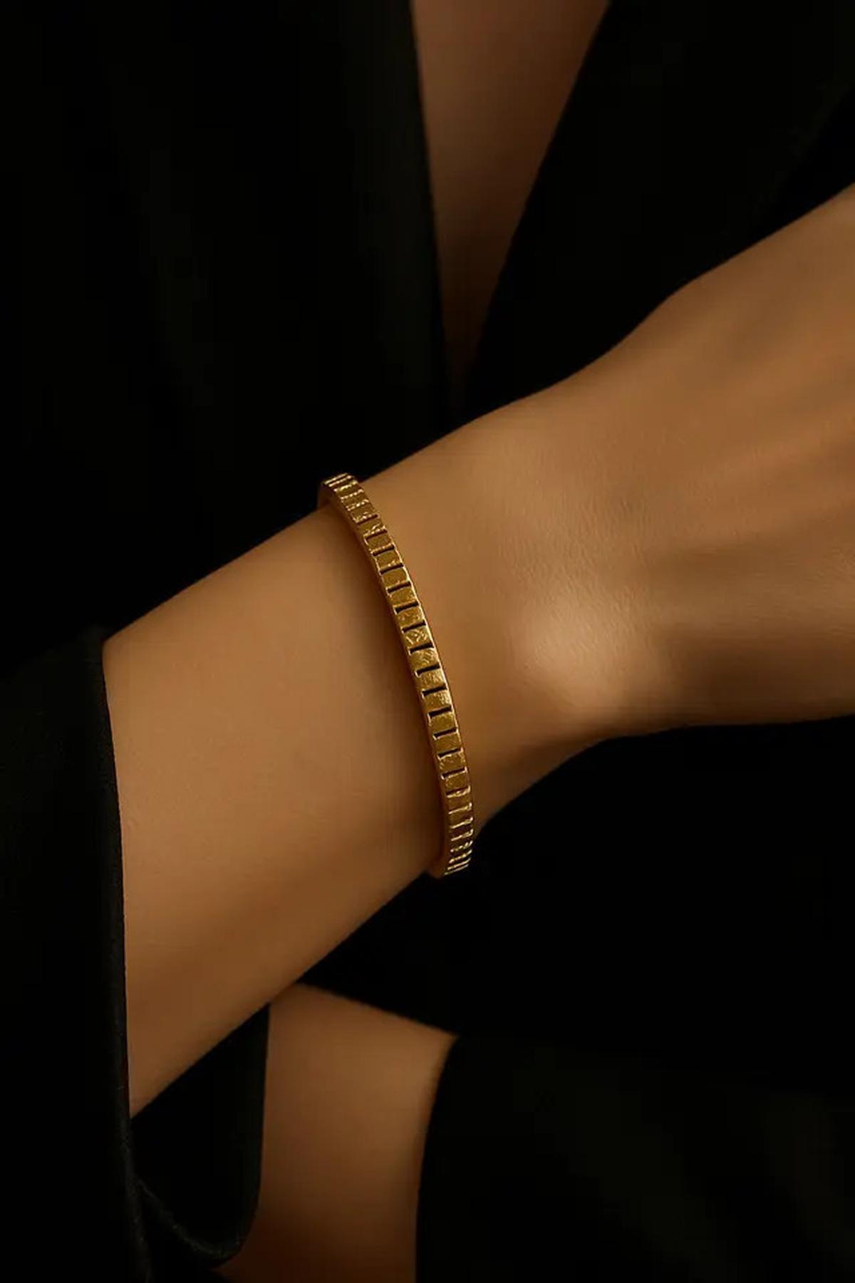 7 Model Gelang Rantai 10 Gram di 2025, Pilihan Menarik dengan Desain yang Beragam