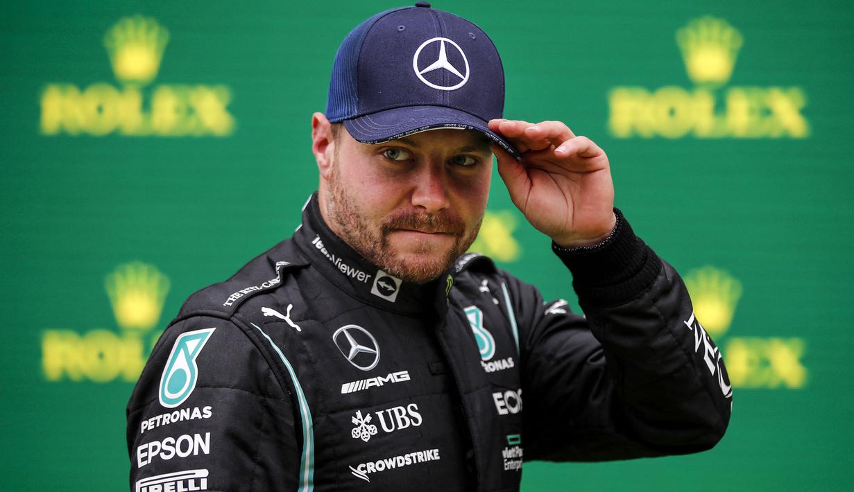 Valtteri Bottas saat ini menempati urutan ketiga klasemen sementara dengan raihan 185 poin. Bottas akan menjadi tulang punggung tim Mercedes untuk menjuarai klasemen konstruktor serta membantu rekannya, Lewis Hamilton untuk meraih kembali gelar juara dunia. (AFP/Umit Bektas)