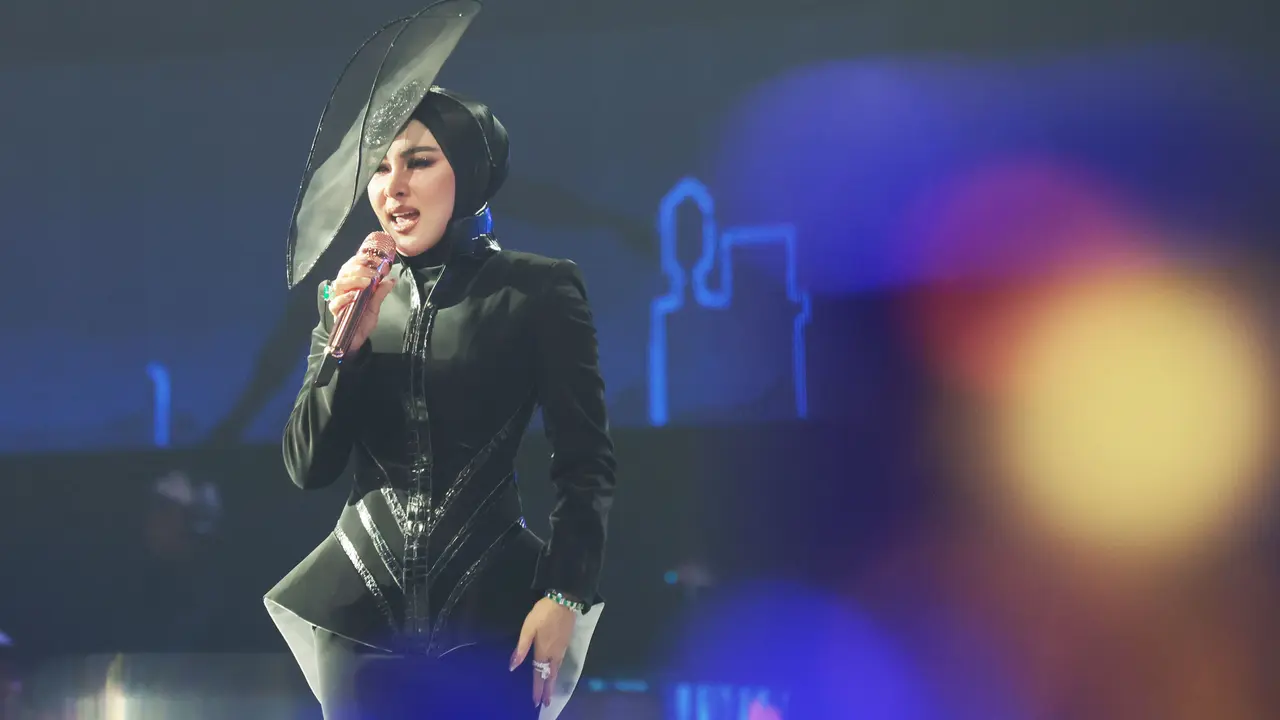 Semarak HUT SCTV 36 Xtraordinary Hadirkan Iwan Fals hingga Syahrini