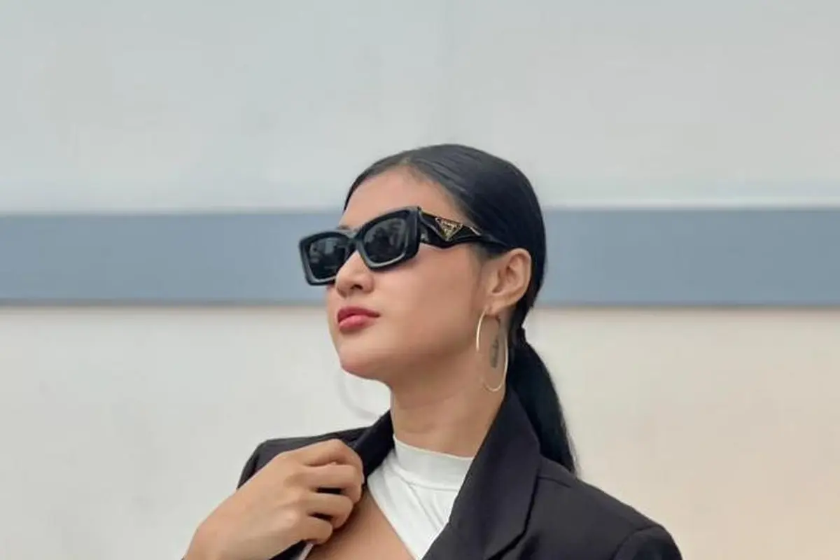 Gaya Cantik Camelia Putri di Dunia Nyata, Kontras dengan Perannya di Sinetron Merangkai Kisah Indah