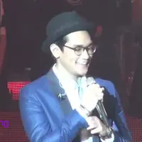 Penyanyi Solo Afgan mengaku lebih melihat industri musik sebagai motivasi dalam karirnya.