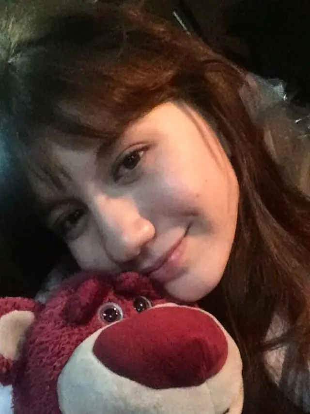 6 Potret Cassandra Lee Tampil Natural Tanpa Makeup, Tetap Memesona