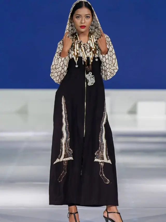 Long Dress Motif Keris: Perpaduan Elegan antara Kekuatan dan Keanggunan [Dok/instagram/malam_batikjogja]