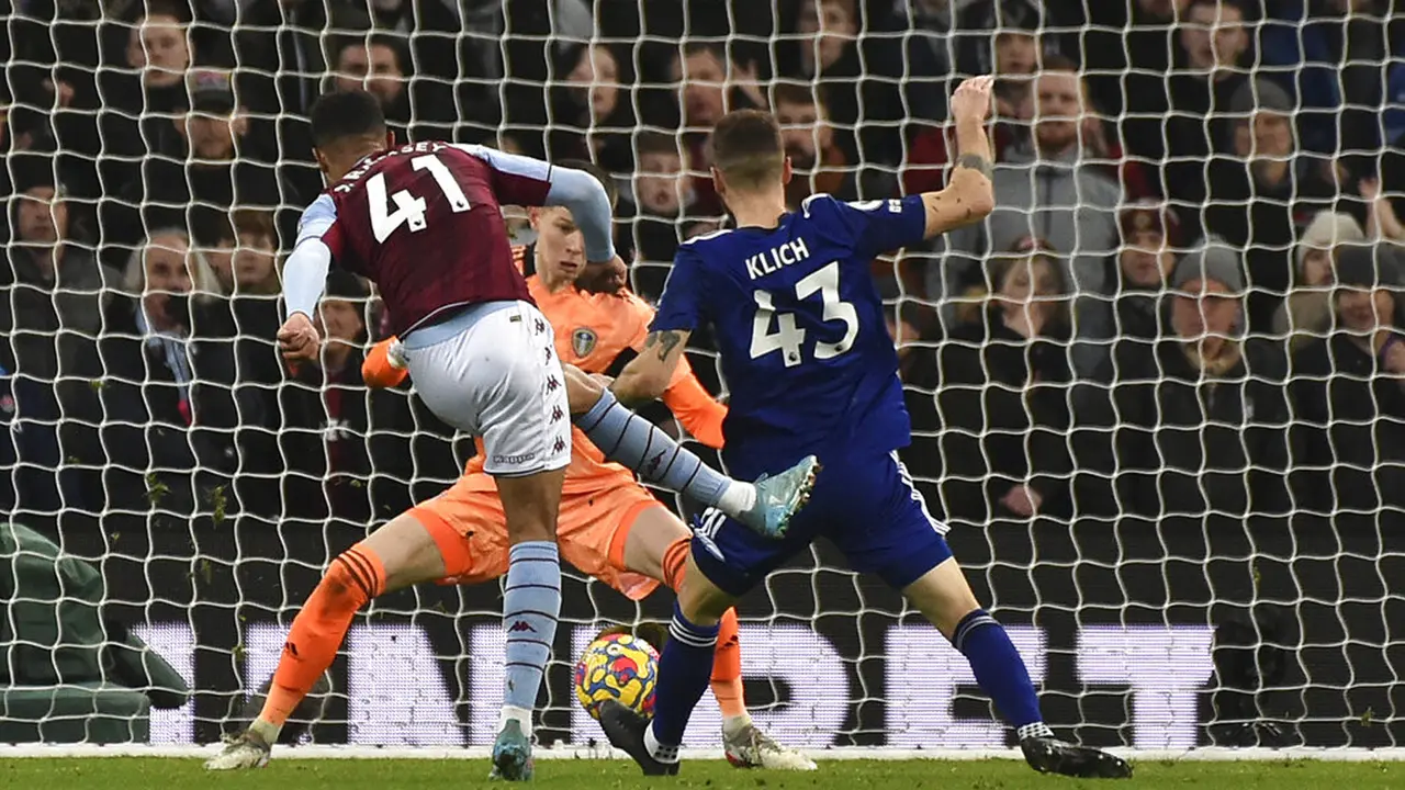 FOTO: Aston Villa Bermain Imbang Lawan Leeds United