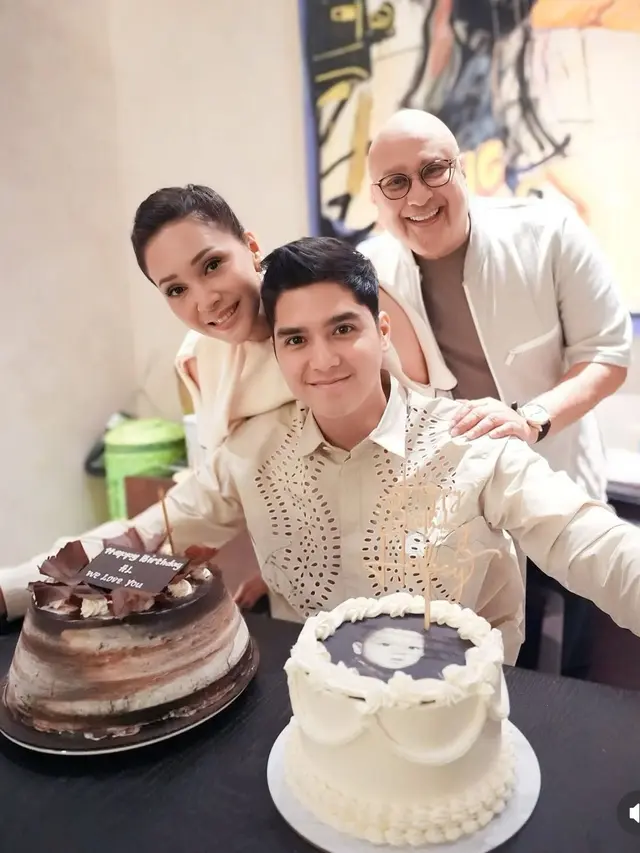 Maia Estianty saat ulang tahun Al Ghazali ke-28. [@maiaestiantyreal]