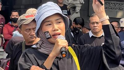 Aksi Wartawan Solo di Monumen Pers, Ini Tuntutannya