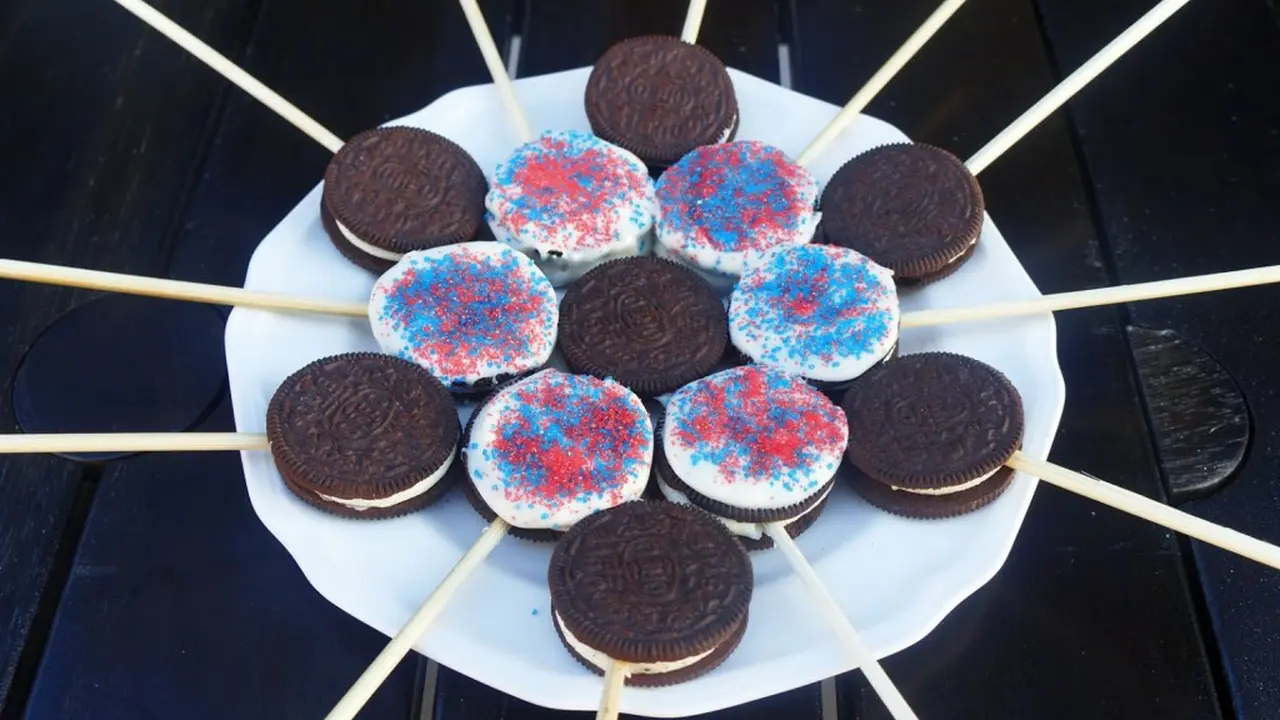 Lolipop Oreo, Permen Biskuit Sandwich Bikin Kamu Makin Hits
