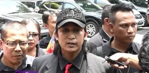 LSM KPK punya alasan kenapa mereka mencabut gugatan yang dilayangkan kepada Zaskia Gotik. Apa sih alasan mereka mencabut gugatan?