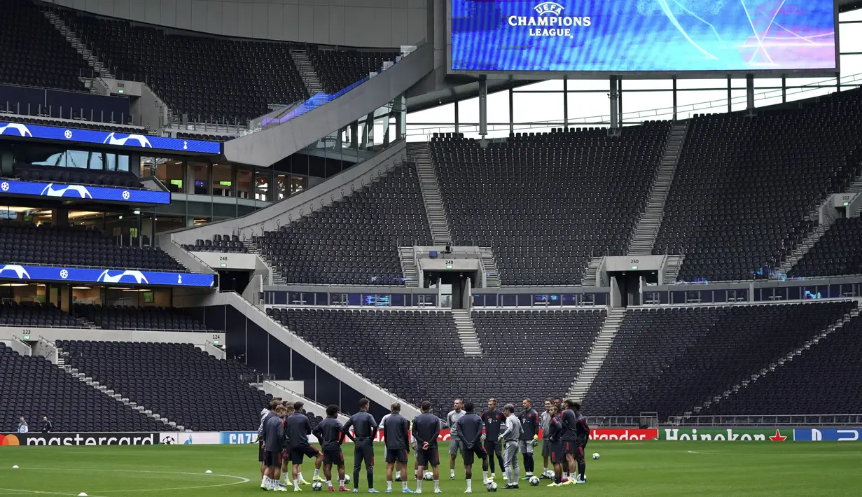 Suasana sesi latihan tim Bayern Munchen di Tottenham Hotspur Stadium di London, Inggris (30/9/2019). Munchen akan bertanding melawan tuan rumah Tottenham Hotspur pada grup B Liga Champions. (AP Photo/Tess Derry)