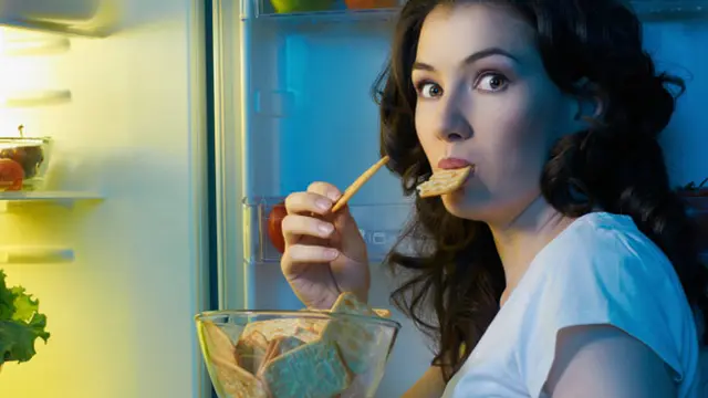 Empat Cara Hindari Rasa Lapar di Tengah Malam