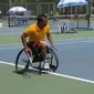 Kegiatan pembinaan olahraga tenis kursi roda bagi TNI disabilitas di pusat rehabilitasi Kementerian Pertahanan (Pusrehab Kemhan). Foto: Pusrehab Kemhan.