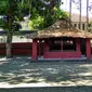 Masjid Kramat dengan sumur keramat di Cirebon (Liputan6.com / Panji Prayitno)