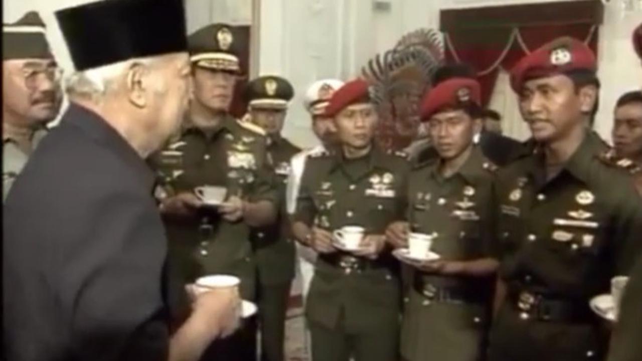Momen Letnan Kopassus Anak Buah Prabowo Ditanyai Presiden Soeharto Usai Mendaki Mount Everest