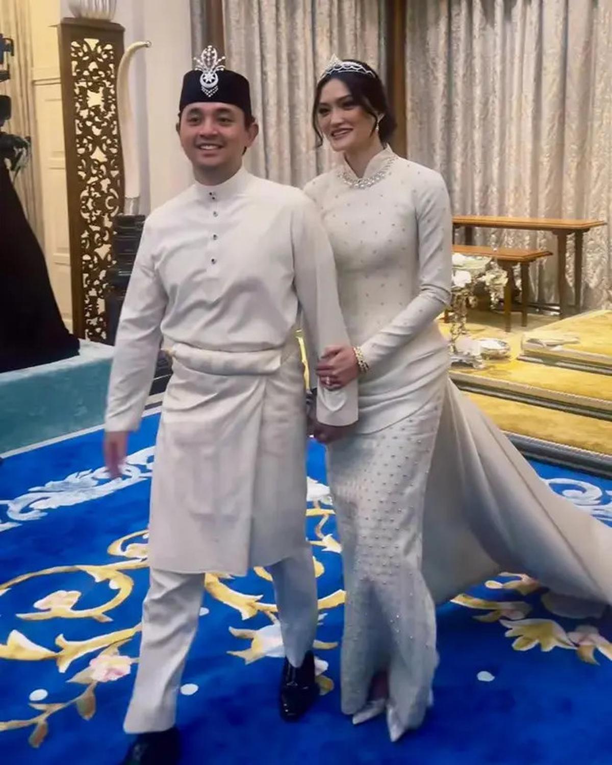 6 Pesona Anggun Tengku Natasya Adnan Anak Artis Senior Enny Beatrice Resmi Dinikahi Pangeran Malaysia, Pakai Gaun Hian Tjen