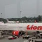 4 Juni - Salah satu pesawat Lion Air gagal mendarat di Bandara El Tari Kupang, Nusa Tenggara Timur, Rabu, sekitar pukul 14.35 WITA, akibat angin kencang yang mengganggu pendaratan pesawat jenis Boeing tersebut. (Istimewa)
