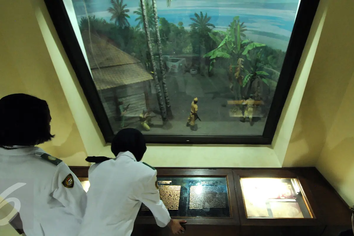 20150929-Sambut Hari Kesaktian Pancasila, Museum Lubang Buaya Ramai Dikunjungi Siswa-Jakarta