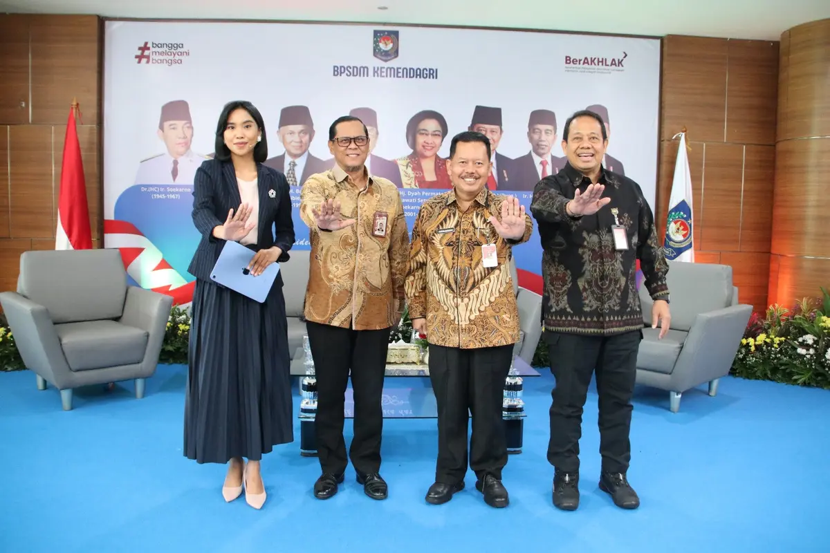 Kepala Badan Pengembangan Sumber Daya Manusia (BPSDM) Kemendagri, Sugeng Hariyono saat menjadi narasumber di  Talk Show BPSDM Kemendagri. (Istimewa)