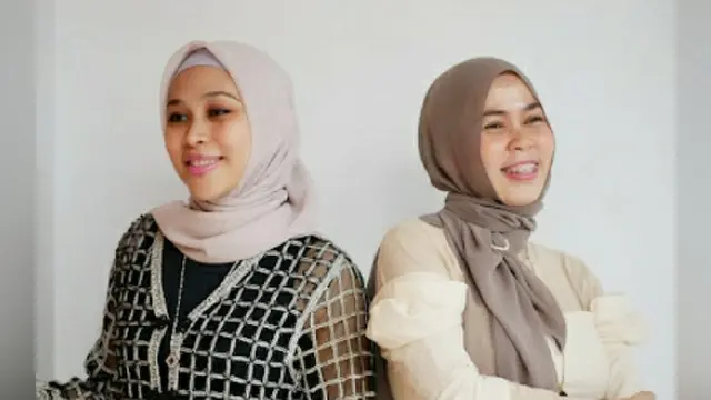 Junith Yunita dan Yulia Haynum merupakan duo kakak beradik yang kompak mengolah vokal.