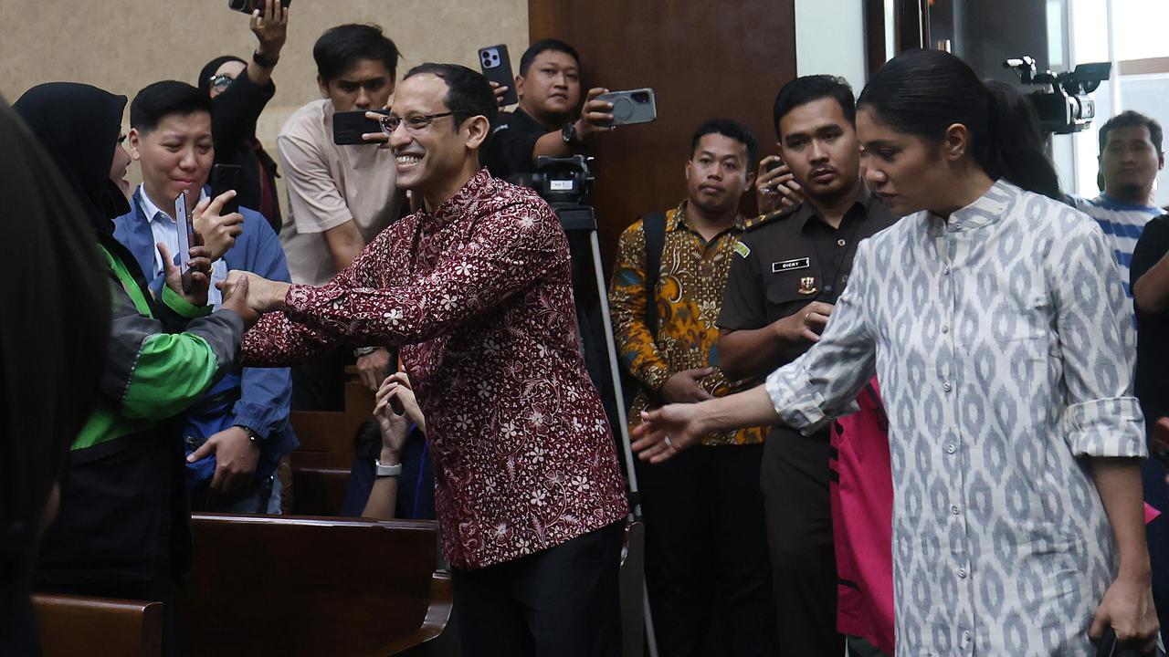 FOTO: Nadiem Makarim Mengaku Sakit Saat Jalani Sidang Korupsi Chromebook