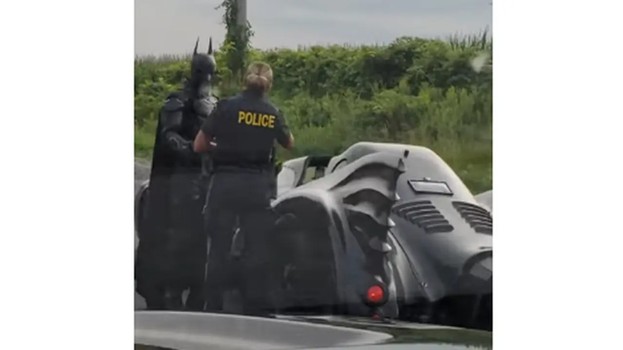 Batman dan Batmobile