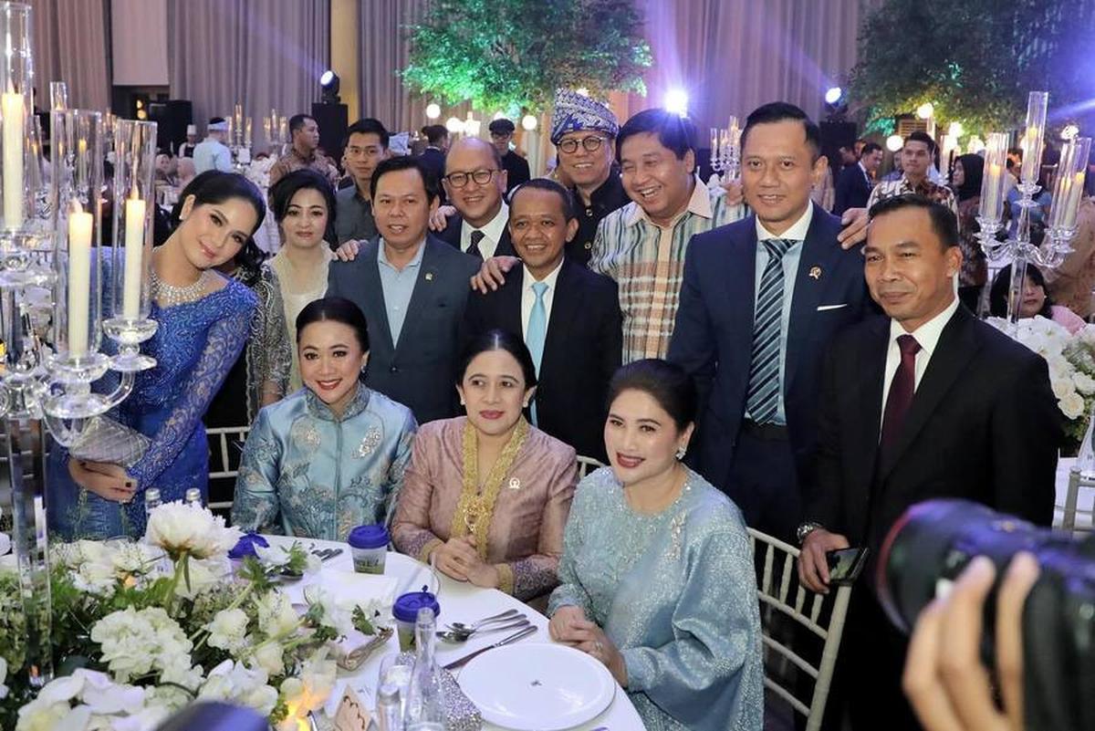 Cantik Memesona, 8 Potret Annisa Pohan di Resepsi Zumi Zola & Putri Zulhas - Foto Bareng Puan Maharani
