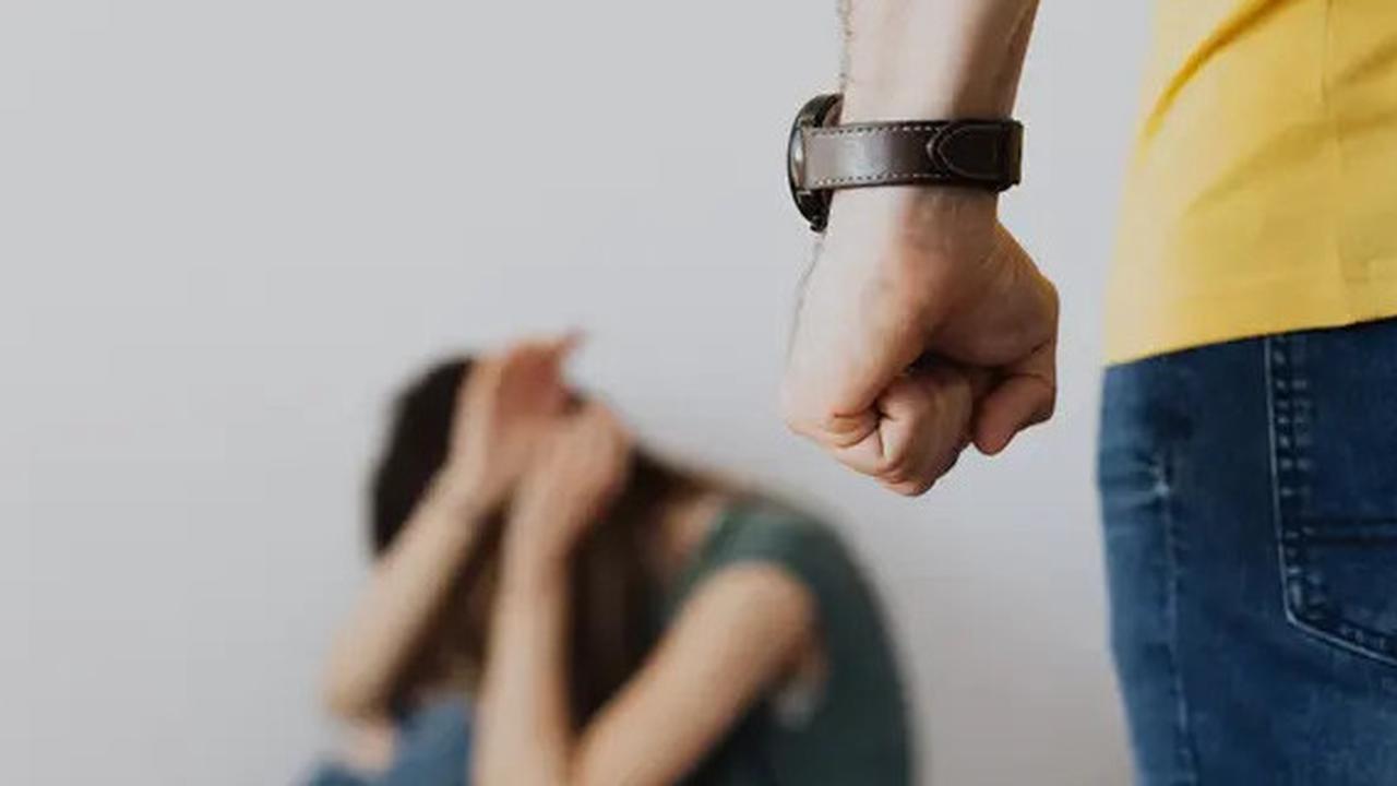Polisi di Sumsel KDRT Lempar Istri Pakai HP karena Chat Mesra Wanita, Nyaris Setahun Laporannya Mandek