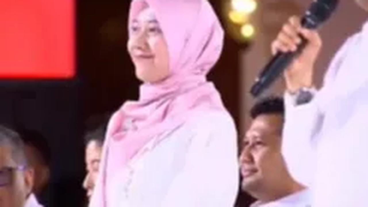 "Karena saya bilang, 'jangan bilang kalau kamu anak saya'. Kalau anak pejabat, itu kan biasanya diberi kemudahan-kemudahan," jelasnya.<br>