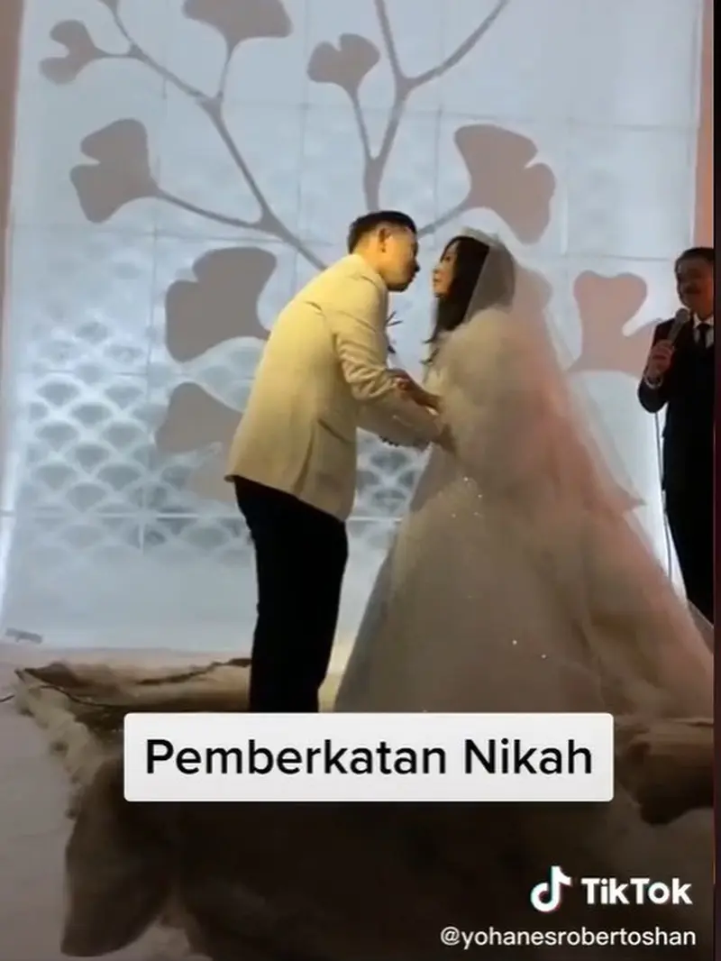 Pengalaman Pengantin Indonesia Gelar Pernikahan di Suhu -12 Derajat Celcius, Kereta Rusa Jadi Kendaraan Pengantin
