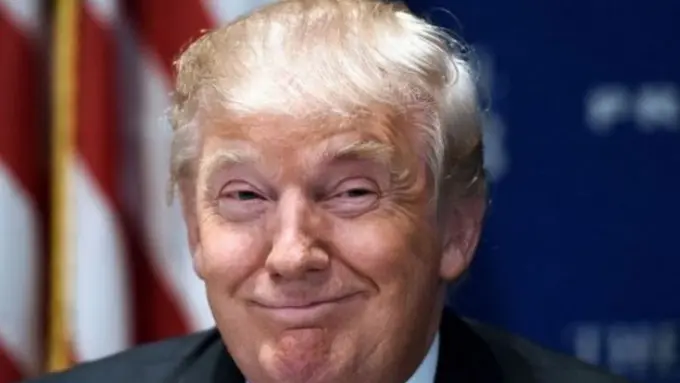 9 Gambar Ini Mirip dengan Donald Trump