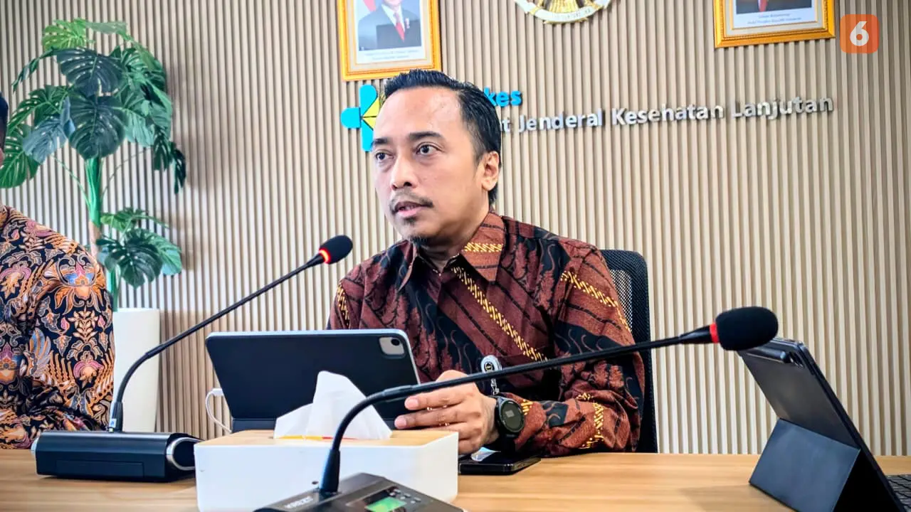 Kepala Biro Komunikasi dan Pelayanan Publik Kementerian Kesehatan, Aji Muhawarman