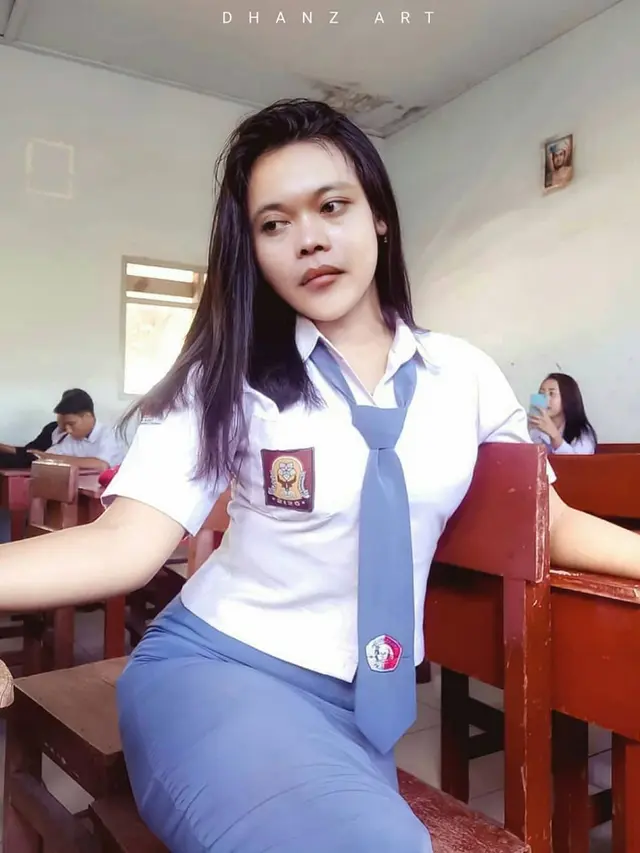 6 Editan Foto Komedian Jadi Anak Sekolah Ini Bikin Ngakak