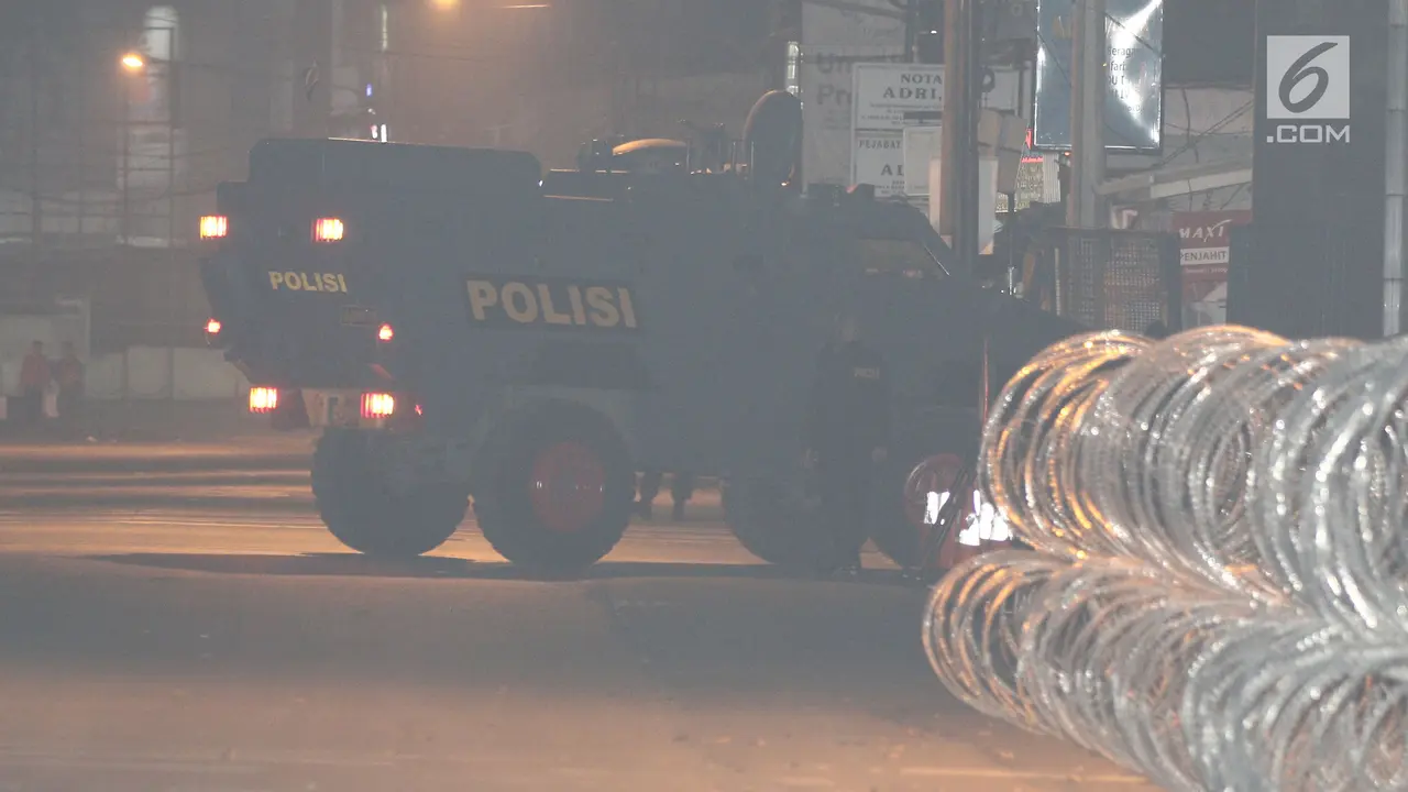Suasana Malam Hari Mako Brimob