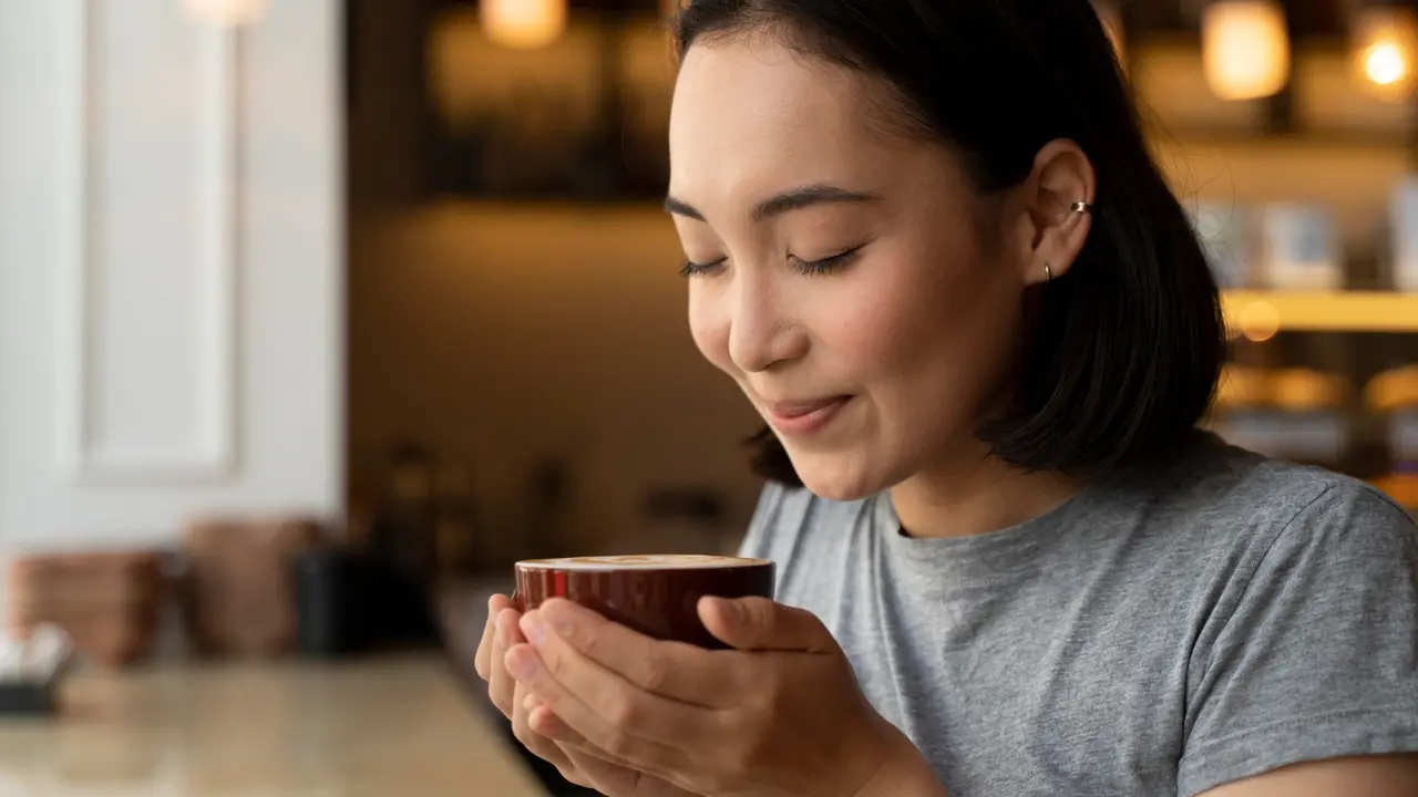 ilustrasi minum kopi