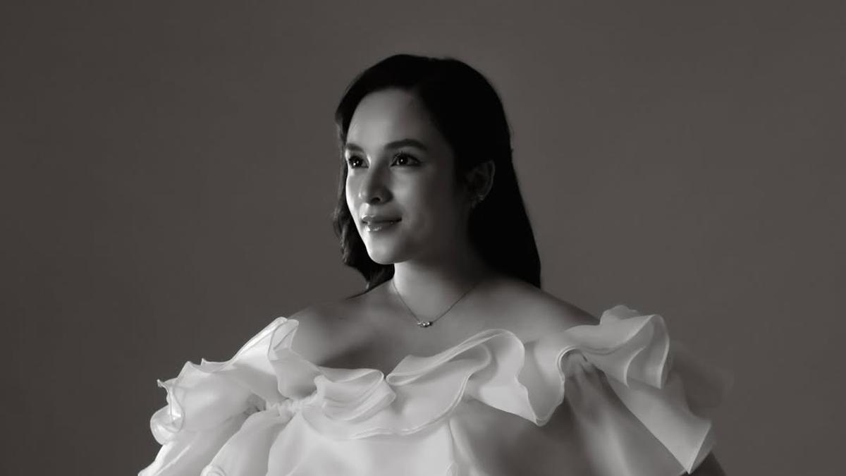 Jelang Melahirkan, Chelsea Islan Pancarkan Pregnancy Glow yang Tuai Pujian di Maternity Glow Terbaru