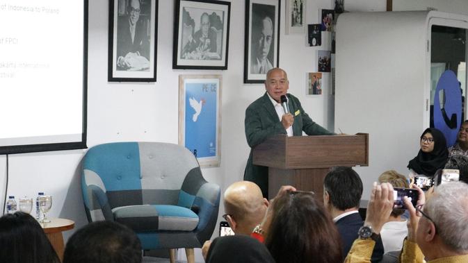 Mantan duta besar Indonesia untuk Indonesia, Peter Frans Gontha, saat mengisi acara 